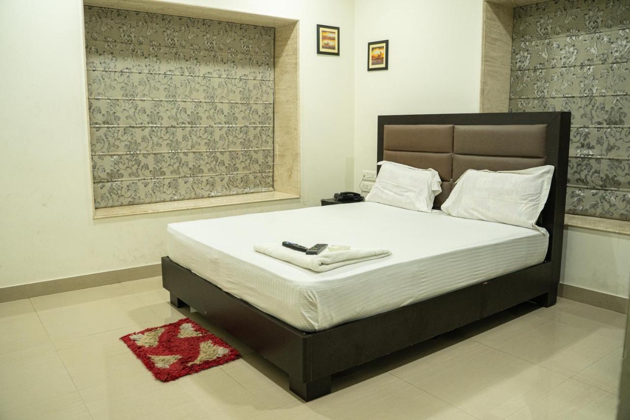 Nk7 Guest House Καλκούτα Εξωτερικό φωτογραφία