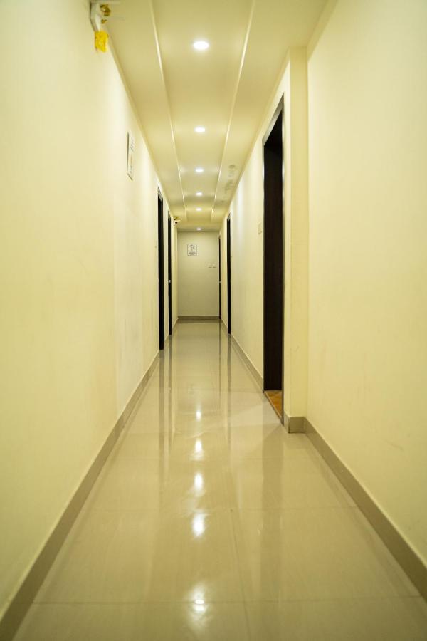 Nk7 Guest House Καλκούτα Εξωτερικό φωτογραφία
