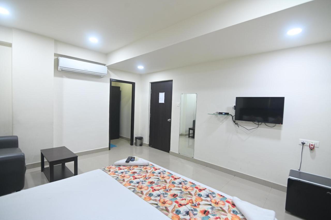 Nk7 Guest House Καλκούτα Εξωτερικό φωτογραφία